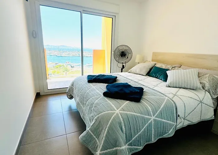 Vista Al Puerto Appartement *